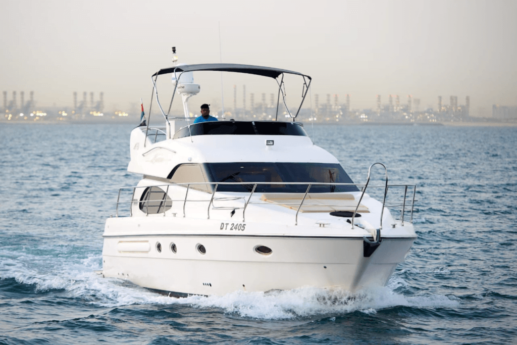 Book moon island trip package at luxury yacht in dubai