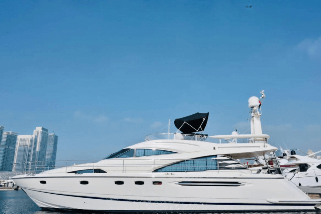 Book moon island trip package at luxury yacht in dubai