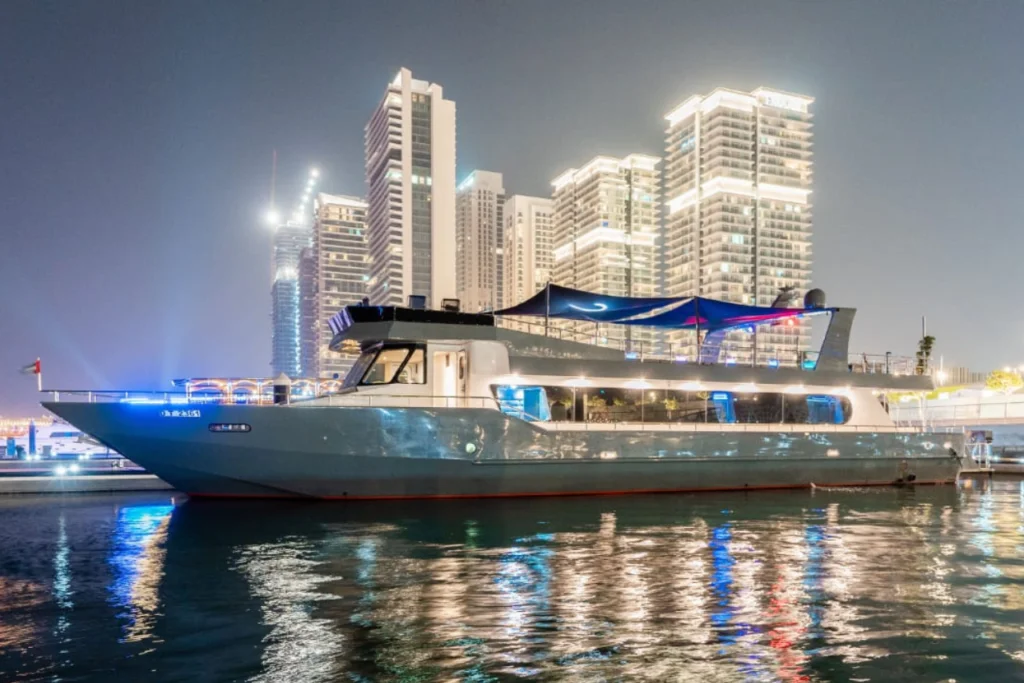 private yacht with food dubai