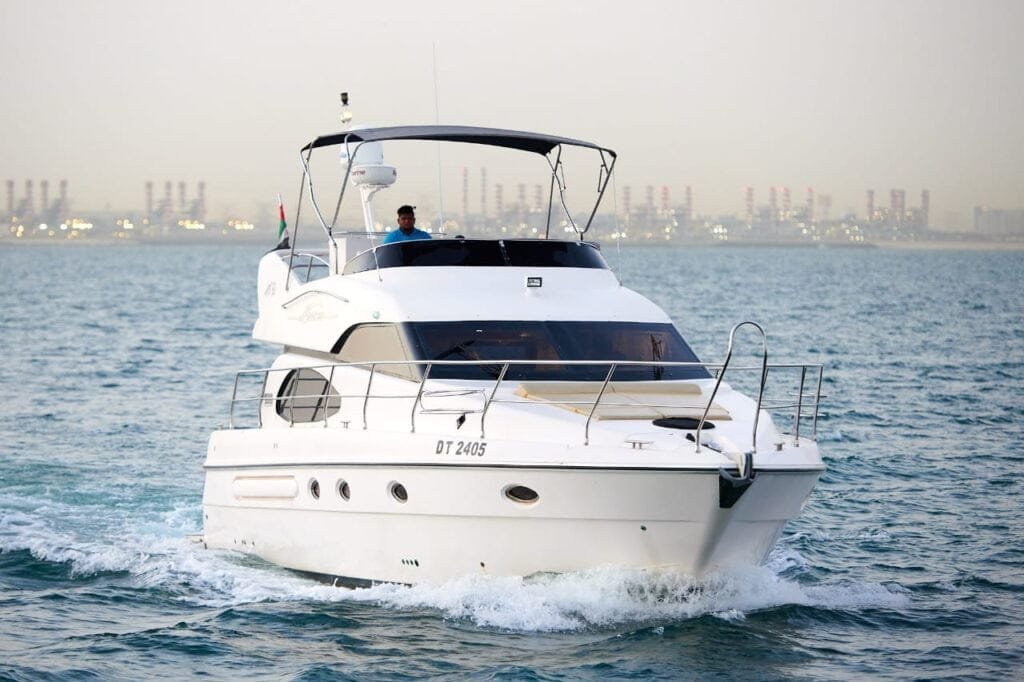 book 52 FT mars Luxury Yacht in dubai