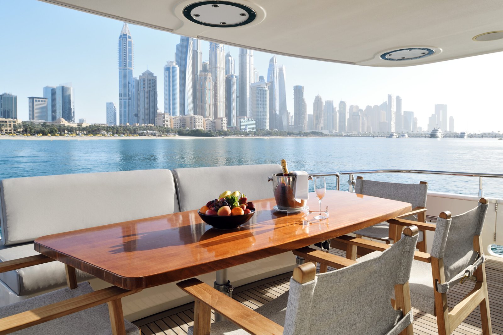 How to Plan the Perfect Birthday Party Yacht Rental in Dubai (Step-by-Step Guide)