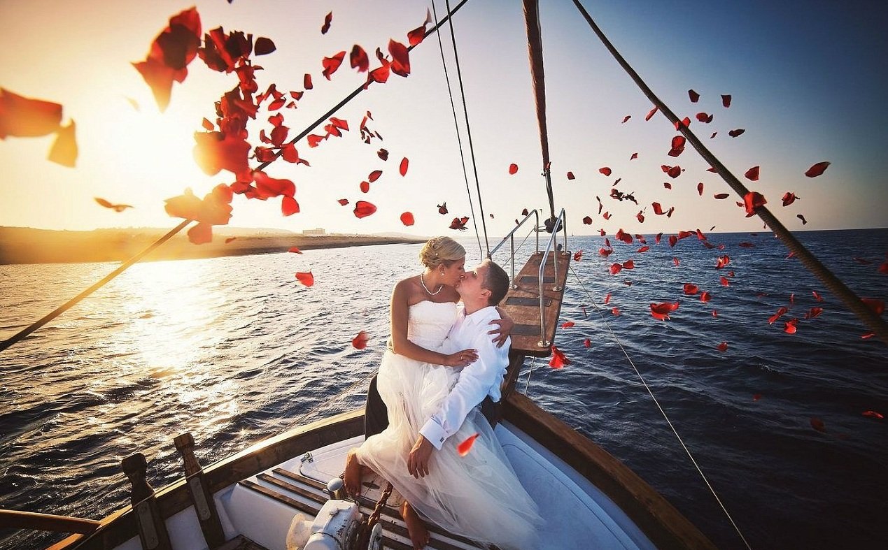 Honeymoon Yacht Rental