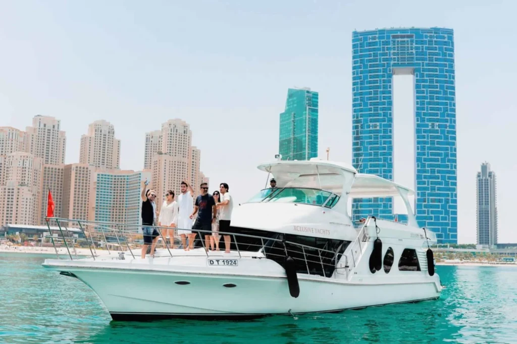 Day vs Sunset vs Night Yacht Rental in Dubai: Which Is Best?