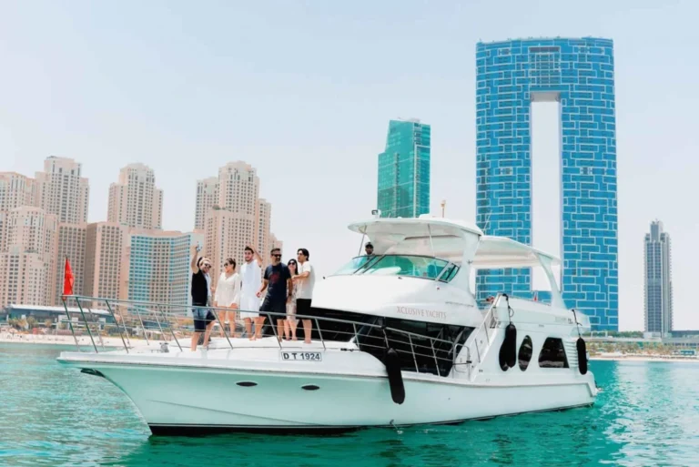 Day vs Sunset vs Night Yacht Rental in Dubai: Which Is Best?