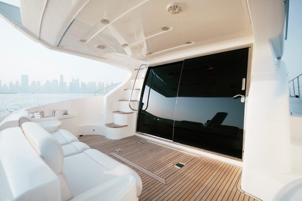 55ft Azimut Yacht image 3