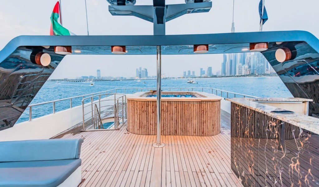 150ft Enzo image 16