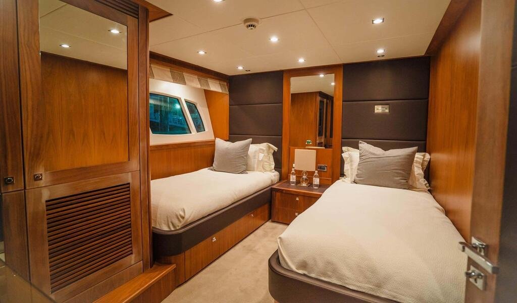 115ft Sunseeker image 13