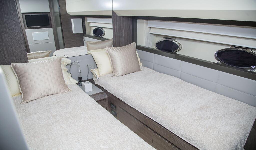 82FT Straga image 20