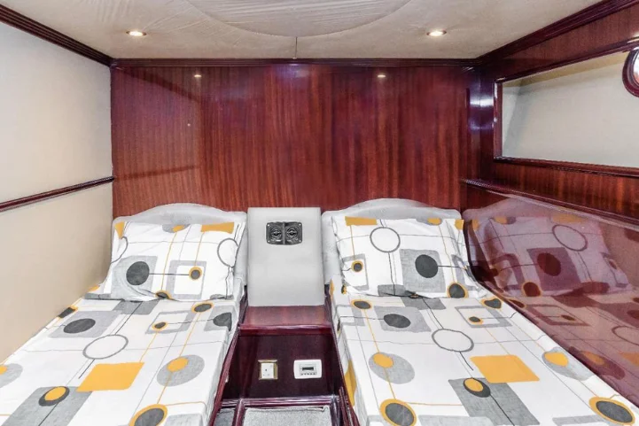 80ft Duretti Yacht image 4