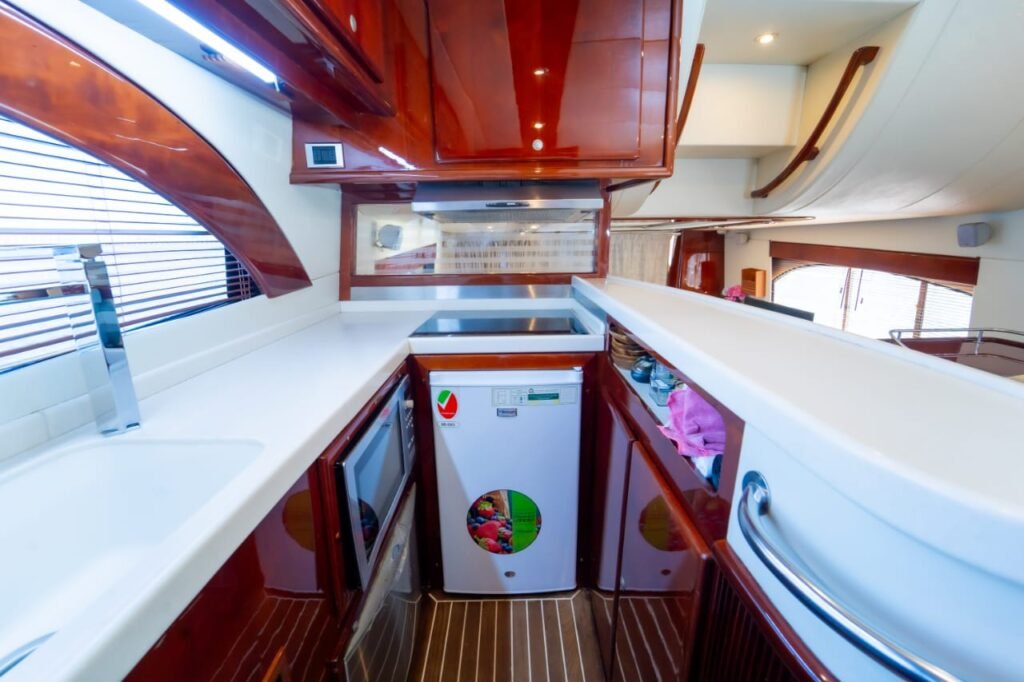 70ft Al Shali Yacht image 6