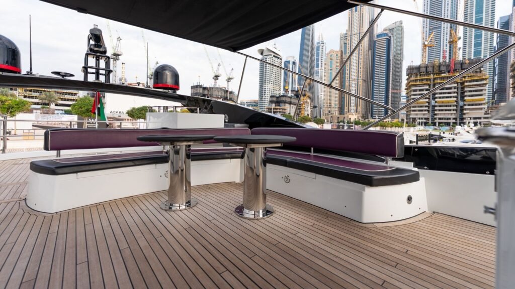 90ft Sunseeker Yacht image 5