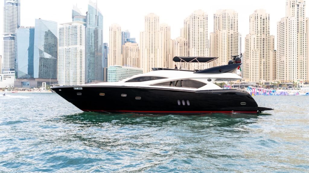 90ft Sunseeker Yacht image 13