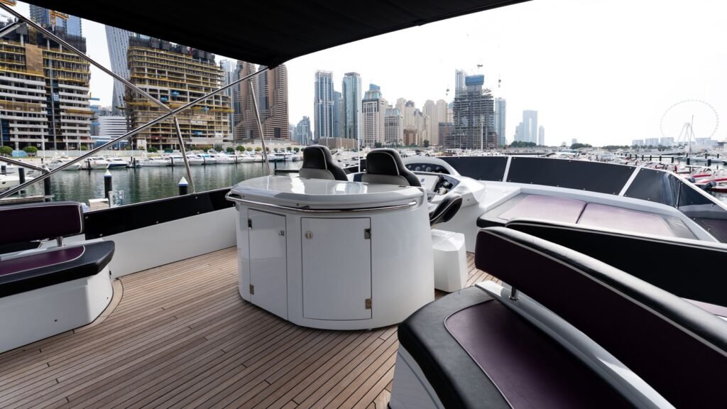 90ft Sunseeker Yacht image 16