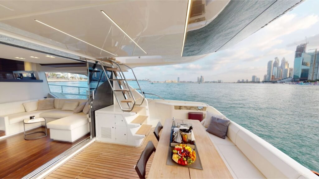 67ft Ferretti Yacht image 11