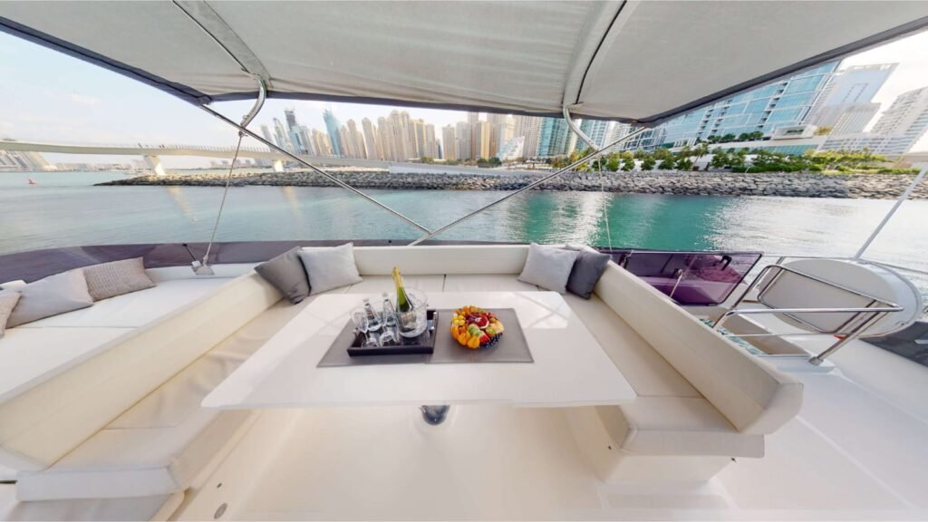 67ft Ferretti Yacht image 12