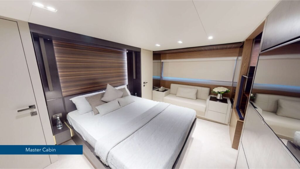 67ft Ferretti Yacht image 13
