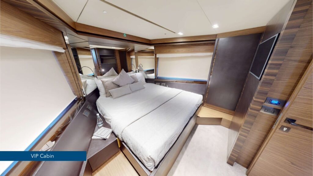 67ft Ferretti Yacht image 18