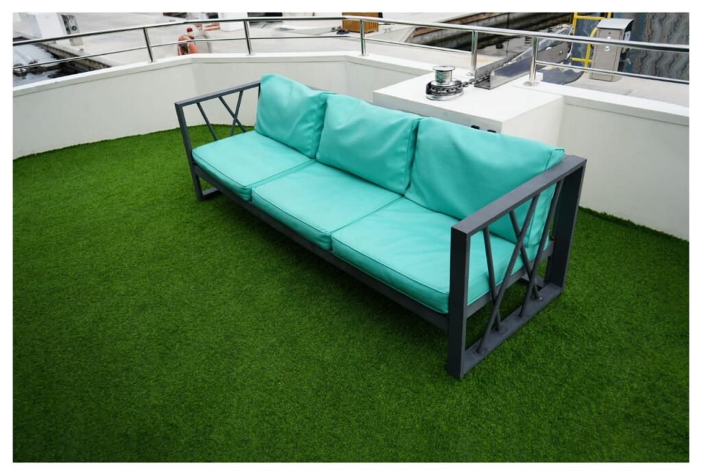 70ft Houseboat image 6
