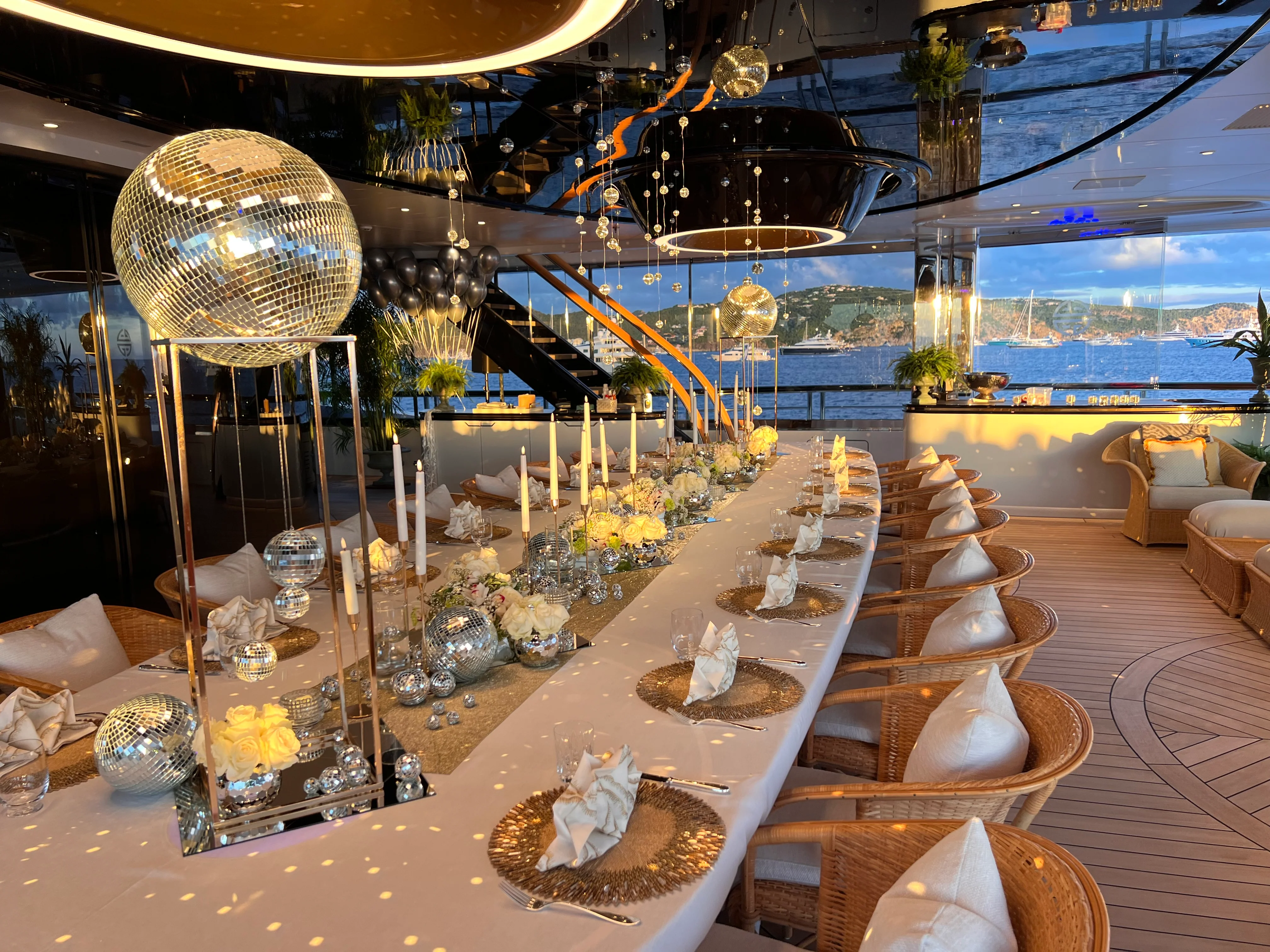 corporate yacht buffet catering Dubai