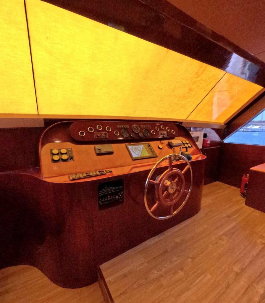 95ft Duretti Yacht image 8