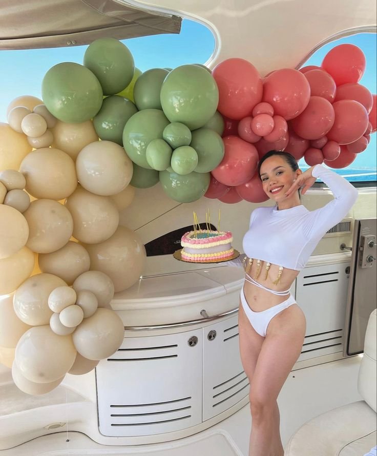 Birthday yacht event package with balloon decoration in Dubai