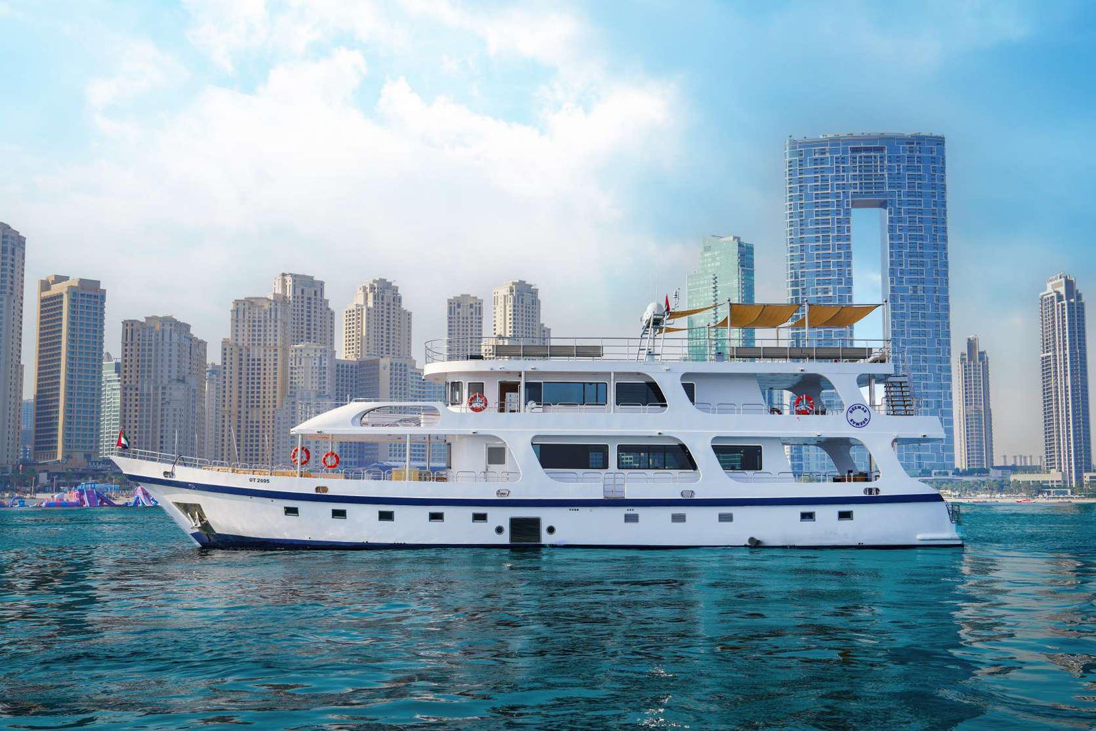 125ft Triple Deck yacht Abu Dhabi F1 corporate group charter